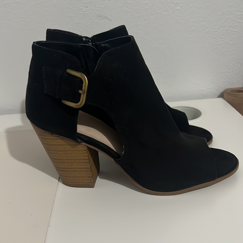 Open toed booties - Picture 4 of 7